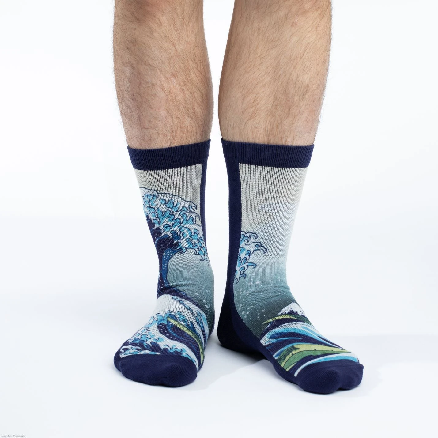 Men's The Great Wave Off Kanagawa Socks 2 Men's The Great Wave Off Kanagawa Socks - Image 2